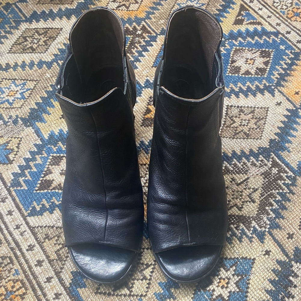 Coclico sandals size 38